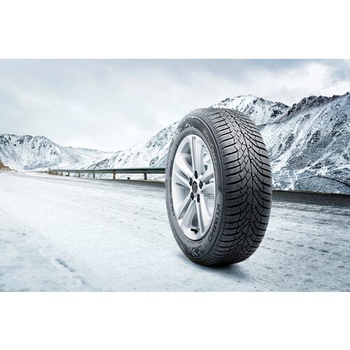 225/45 R19 KUMHO WP72 96V  (C,C,72)